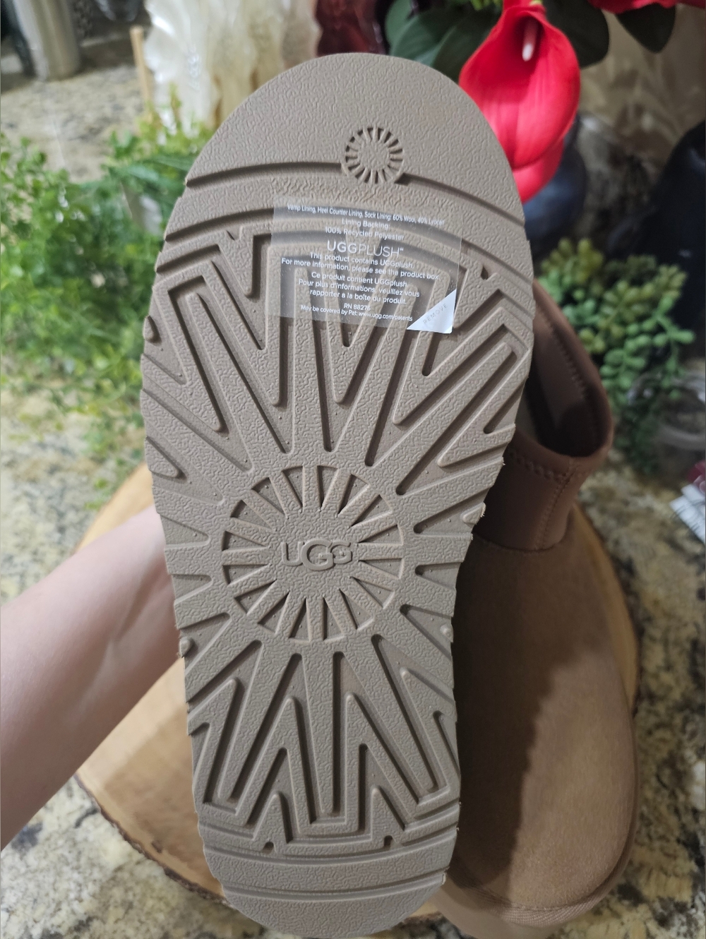 UGG - Picture 3 of 9